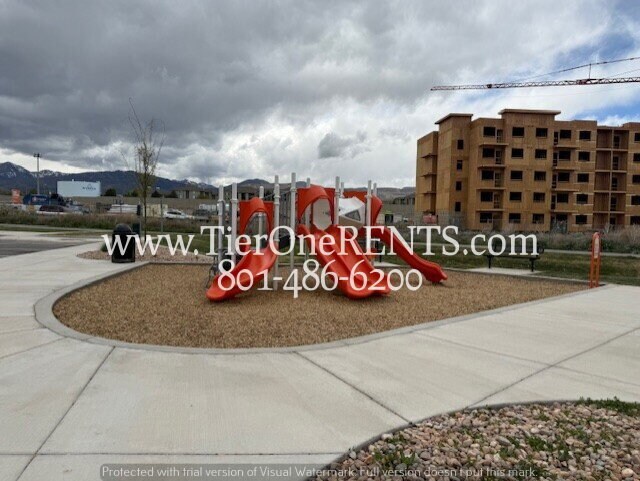 Building Photo - NO DEPOSIT option for qualified renters