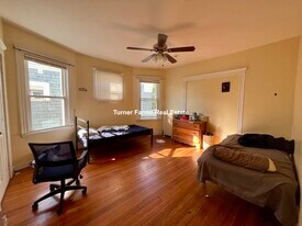 Building Photo - 49 Beech Glen St