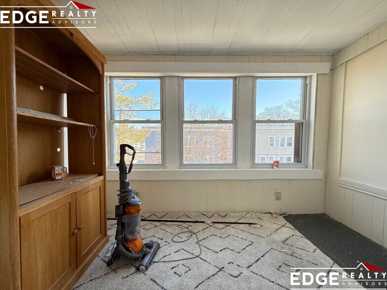 Building Photo - 82 Beechcroft St