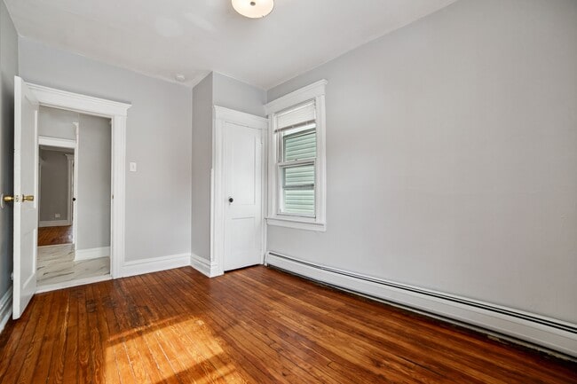 Building Photo - 78 W 6th St