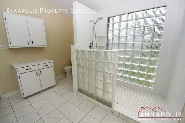 Building Photo - 708 Harness Creek View Dr