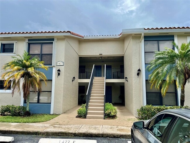 Building Photo - 1477 Lake Crystal Dr