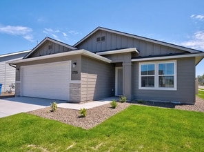 Building Photo - Beautifully Maintained Single-Family Home ...