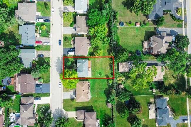 Building Photo - 14813 Holly Ct