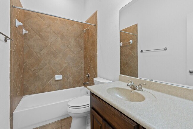 Building Photo - 13271 Mesa Verde Dr