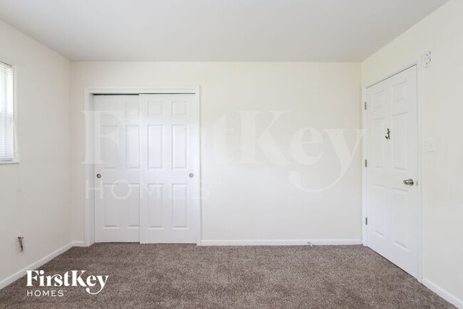 Building Photo - 5318 Glencairn Ln