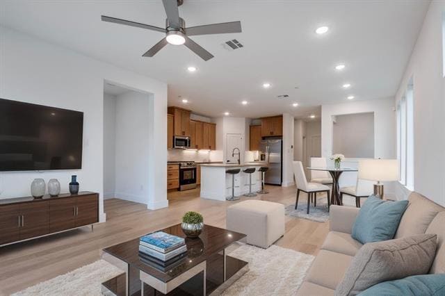 Building Photo - 1813 Summer Aura