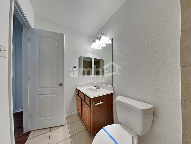 Building Photo - 1101 Johnson City Ave