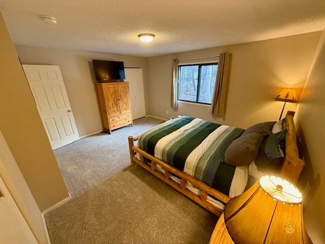 Building Photo - 2808 Iris Dr