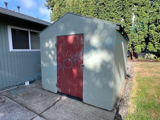 Building Photo - 1202 SE Roberts Ave