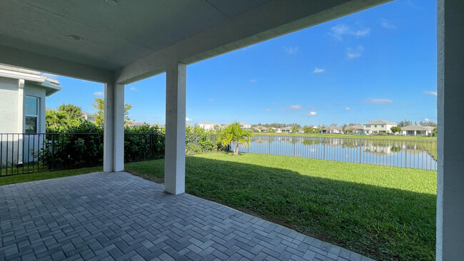 Building Photo - 15995 Whippoorwill Cir