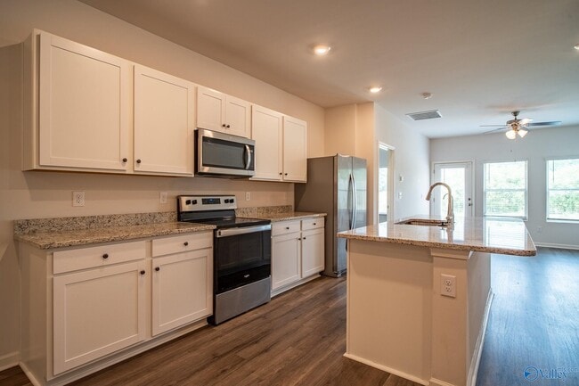 Building Photo - 217 Bay Pine Dr