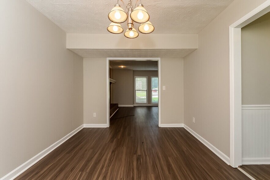 Building Photo - 2015 Lullwater Cir