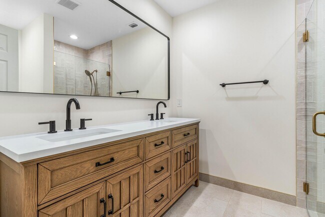 Building Photo - 22289 Timberly Dr