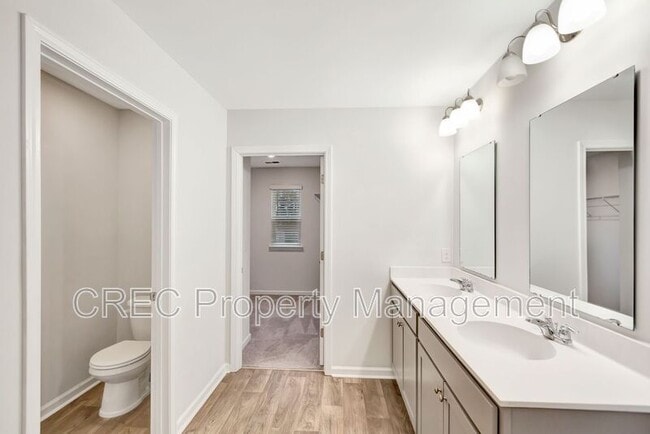 Building Photo - 575 Wayton Cir