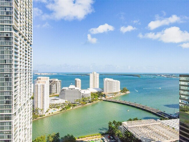Building Photo - 485 Brickell Ave