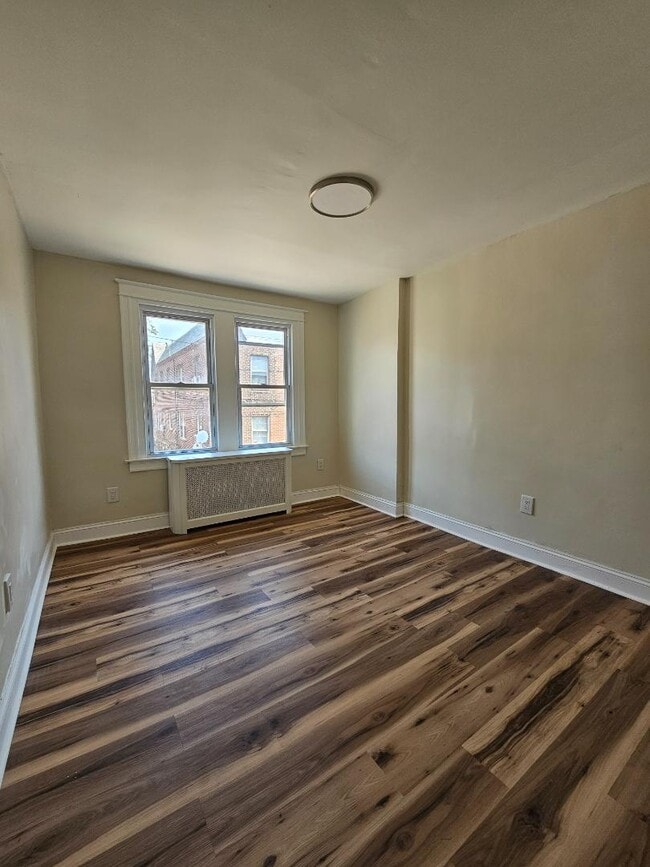 Building Photo - 5711 Dunlap St