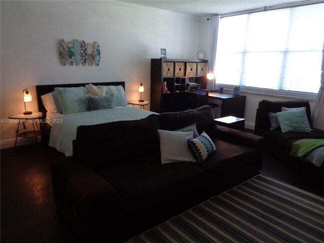 Building Photo - 2501 S Ocean Dr