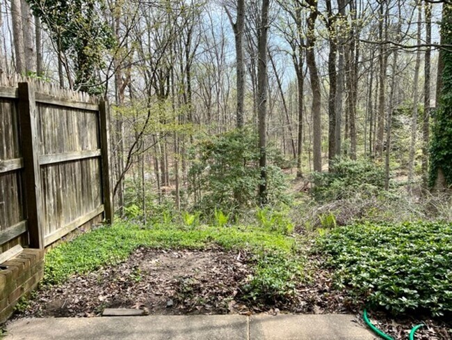 Building Photo - Excellent Potomac neighborhood!