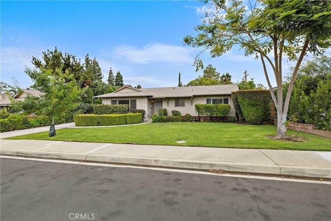 Building Photo - 509 California Dr