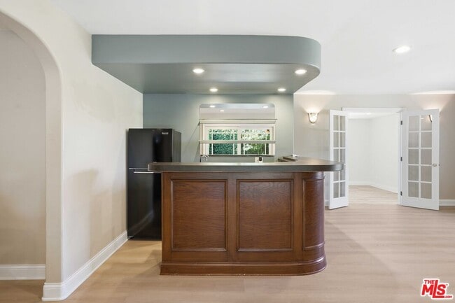 Building Photo - 6646 Franrivers Ave