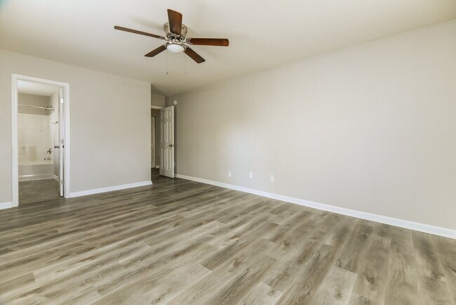 Building Photo - 3733 Blue Blossom Dr