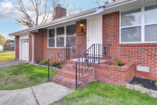 Building Photo - Call Eric Thompson at (757) 685-3172 for more information