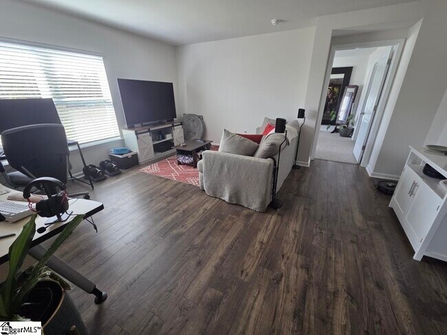 Building Photo - 3045 Hickory Rdg Trl
