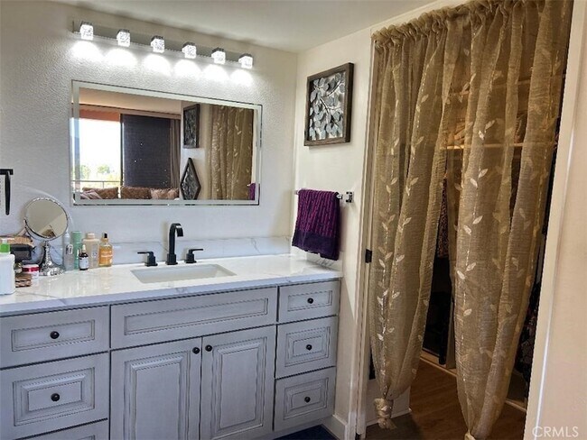 Building Photo - 24055 Paseo Del Lago W