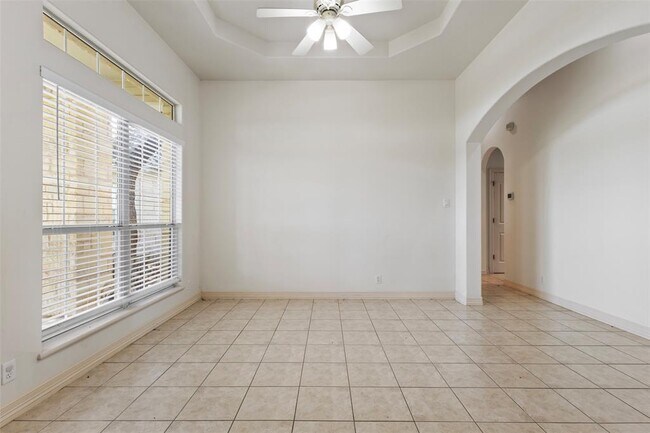 Building Photo - 13700 Madrone Mountain Way