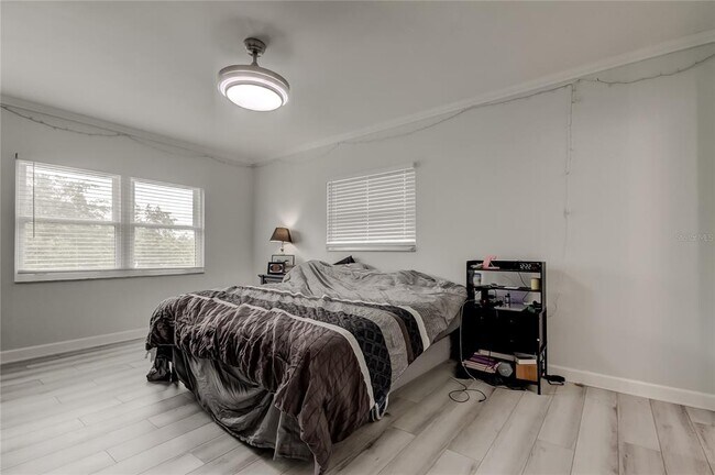 Building Photo - 7321 Central Ave