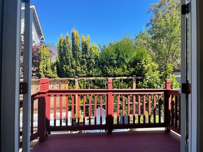 Building Photo - Immaculate and Updated Mid Century Home in Whittier Heights