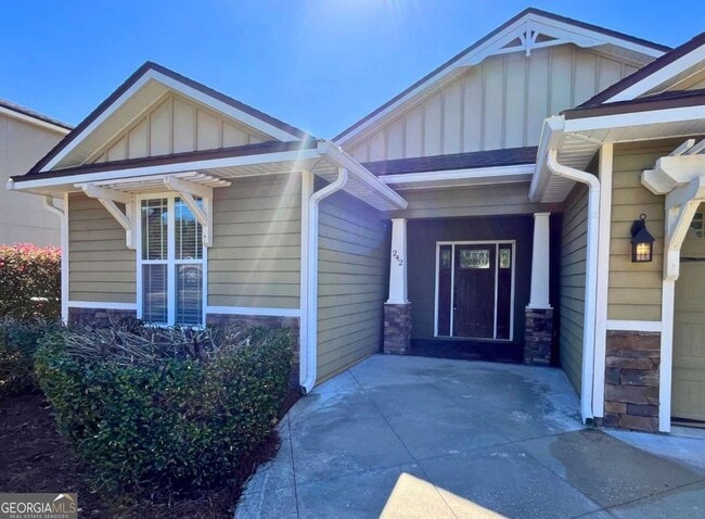 Building Photo - 242 Waters Edge Dr