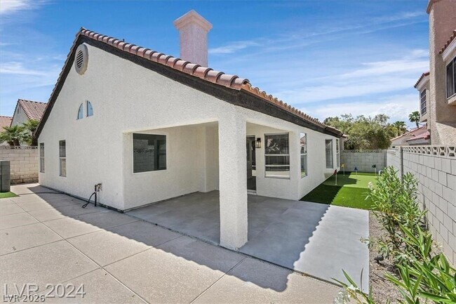 Building Photo - 8 Barton Spring Cir