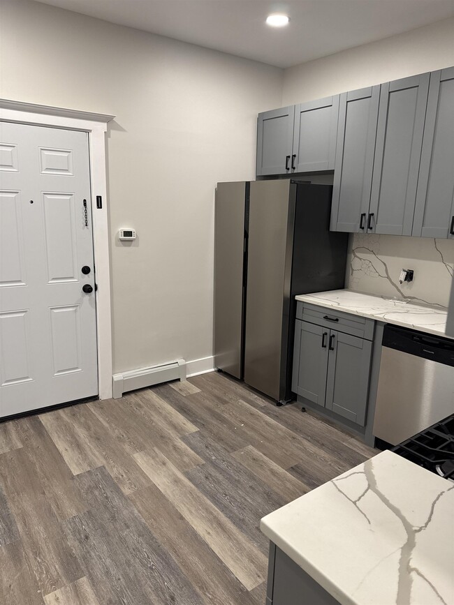 Building Photo - 655 Avenue C