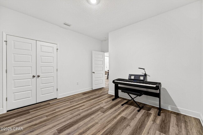 Building Photo - 224 Butler Cv