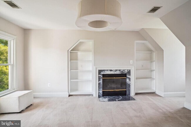 Building Photo - 9140 Goshen Valley Dr