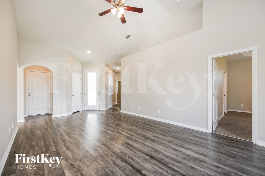 Building Photo - 4929 Hungary Rd