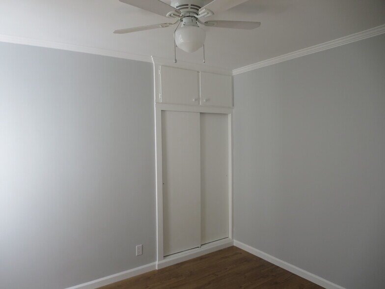 2nd bedroom - 1357 Edgecliffe Dr