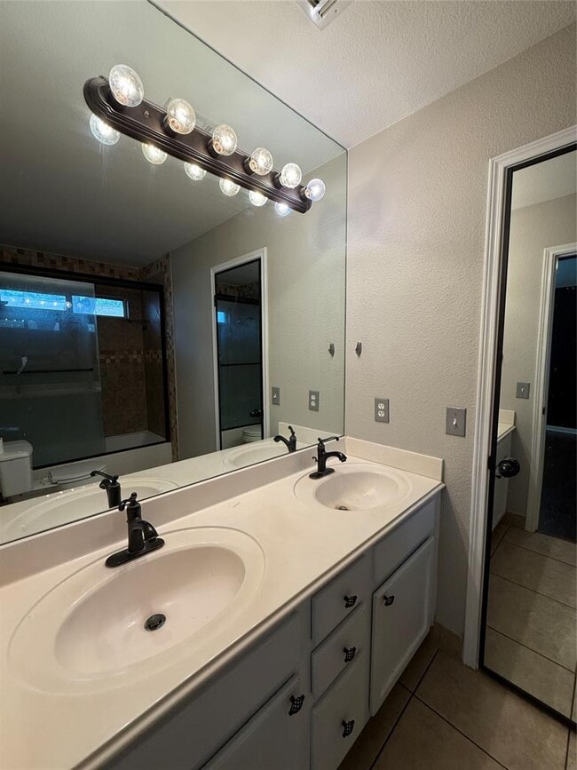 Building Photo - 501 Morning Dove Dr