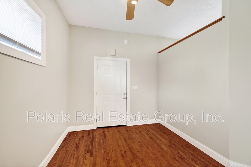 Building Photo - 145 E 14th St