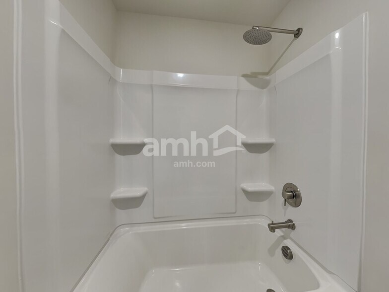 Building Photo - 3232 Emberly Dr