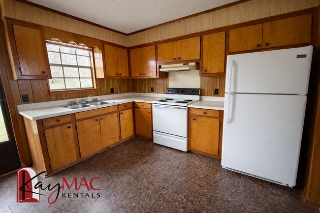 Building Photo - 1115 6th St