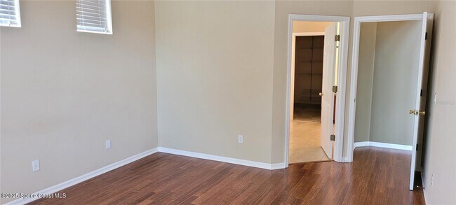 Building Photo - 1721 Saffron Plum Ln