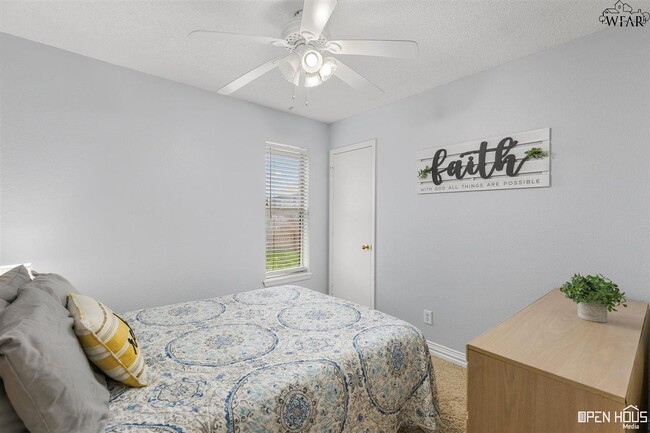 Building Photo - 5411 Forest Cove Dr