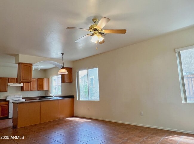 Building Photo - 3041 W Darien Way