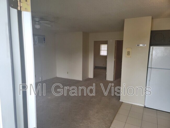 Building Photo - 1305 18th St