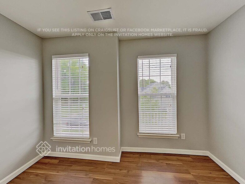 Building Photo - 1225 Periwinkle Dr