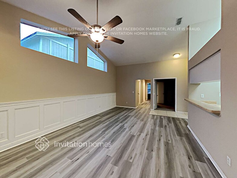 Building Photo - 11658 Hidden Hollow Cir