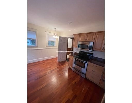 Building Photo - 17 Hillside Rd